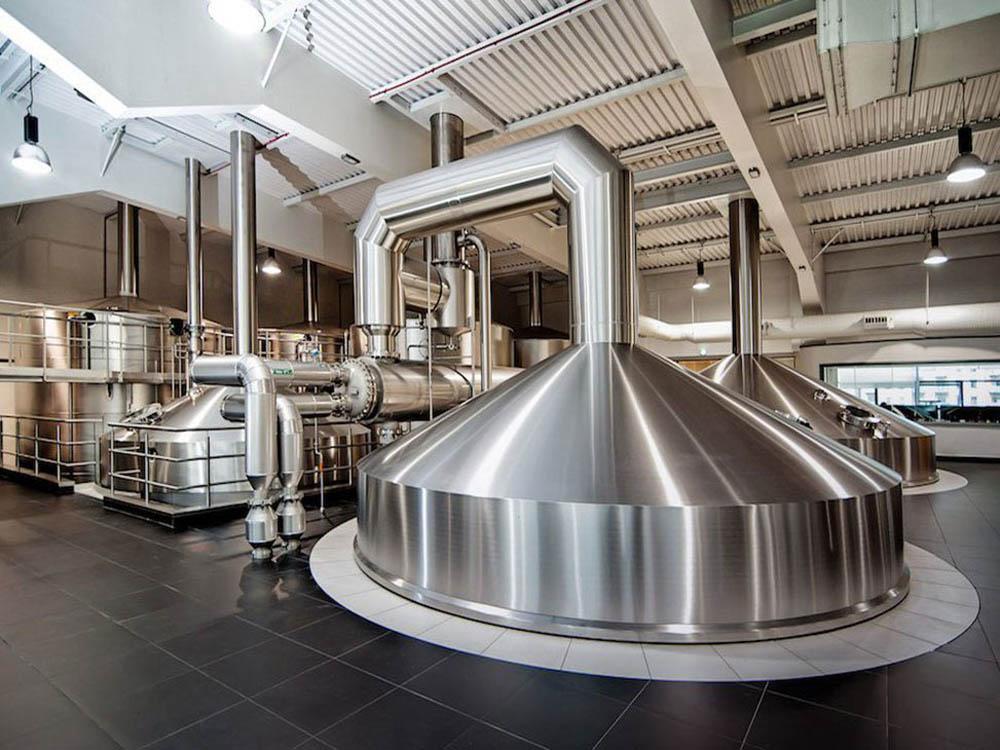 <b>Industrial Brewery Equipment vs Craft Brewery Equipment: Practical Differences in Design, Space and I</b>